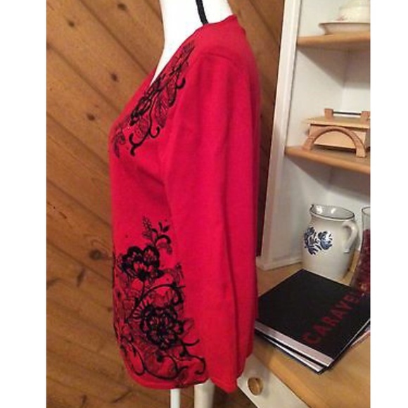 Alfred Dunner RED Black Floral details SWEATER S - Picture 2 of 7